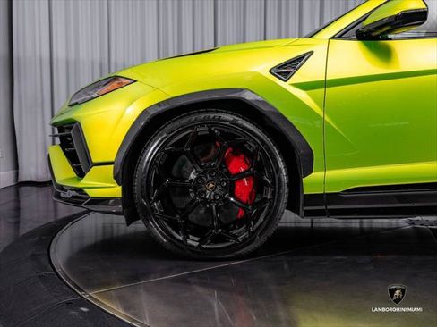 Used 2024 Lamborghini Urus Performante AWD/4WD image 10