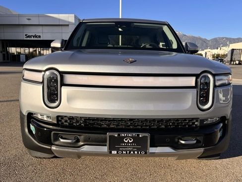 Used 2023 Rivian R1T Launch Edition image 3