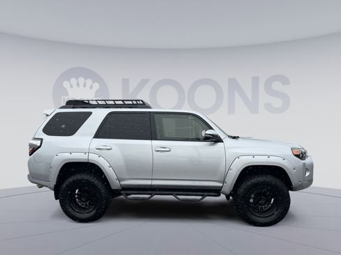 Used 2024 Toyota 4Runner TRD Off-Road Premium image 8
