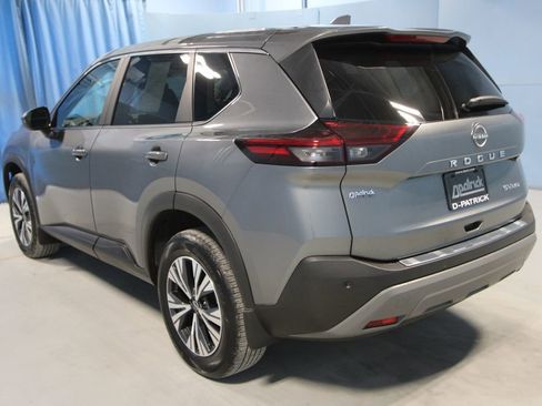 Used 2023 Nissan Rogue SV image 26