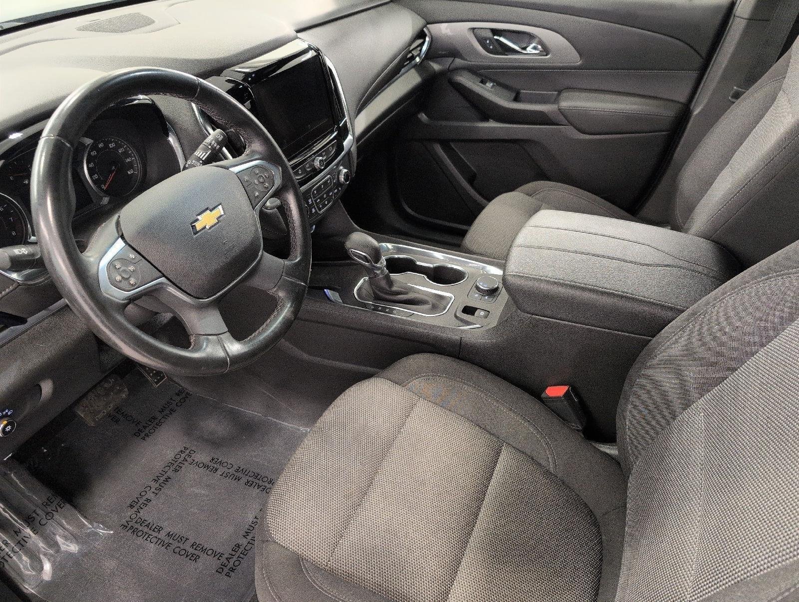 Used 2023 Chevrolet Traverse LT FWD image 37