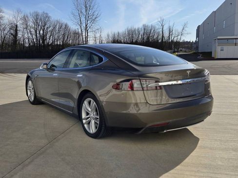 Used 2015 Tesla Model S 85D image 7