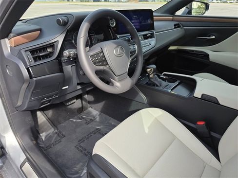 New 2025 Lexus ES 350 w/ Premium Package image 23
