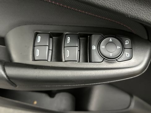 Used 2023 Chevrolet TrailBlazer RS w/ Technology Package image 17