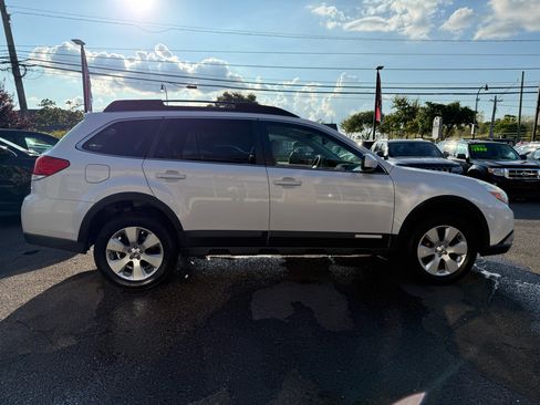 Used 2012 Subaru Outback 2.5i Limited w/ Moonroof Pkg image 8