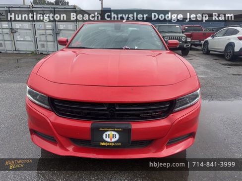 Used 2022 Dodge Charger SXT image 2