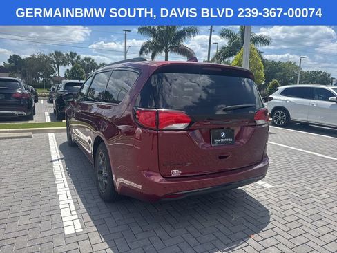 Used 2020 Chrysler Pacifica Touring-L w/ Advanced Safetytec Group image 5