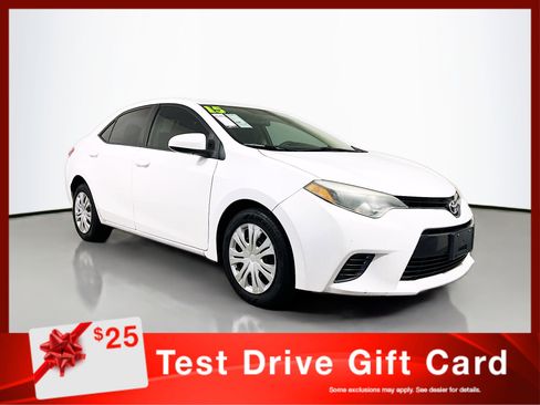 Used 2015 Toyota Corolla LE image 1