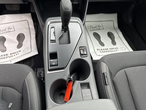 Used 2025 Subaru Crosstrek 2.0i Premium image 18