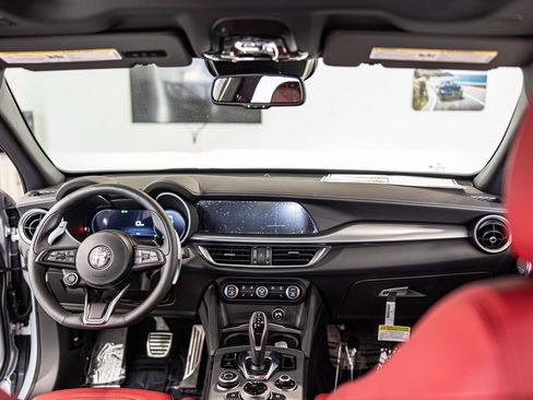 New 2026 Alfa Romeo Stelvio Sprint AWD/4WD image 33