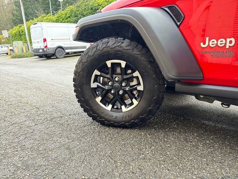 Used 2018 Jeep Wrangler Unlimited Sport S image 28