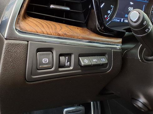 Certified 2023 Cadillac XT5 Sportv w/ Platinum Package image 23