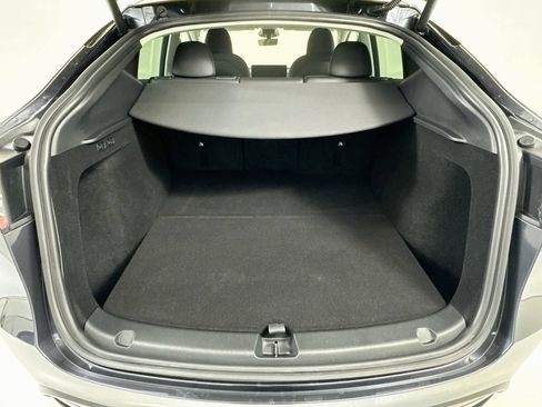 Used 2024 Tesla Model Y Long Range AWD/4WD image 24