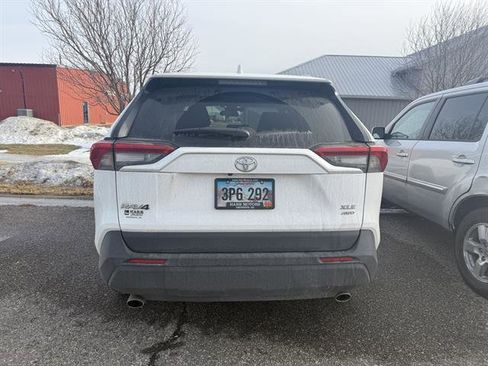 Used 2025 Toyota RAV4 XLE image 3