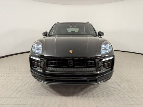 Certified 2024 Porsche Macan S AWD/4WD image 6