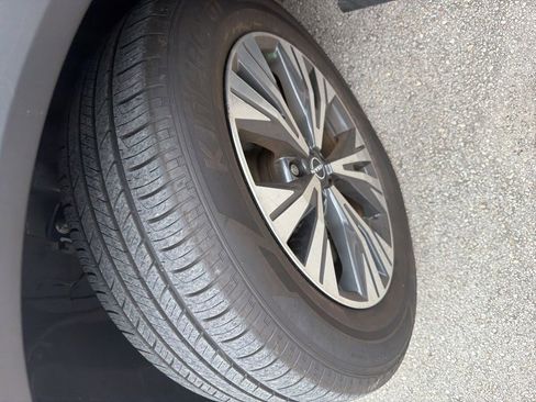 Certified 2023 Nissan Rogue SV FWD image 7