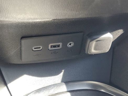 Used 2022 Chevrolet Malibu LT image 24