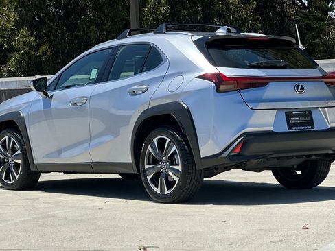 Certified 2025 Lexus UX 300h FWD w/ Accessory Package (Z2) image 3