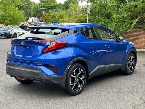 Used 2018 Toyota C-HR XLE FWD image 4