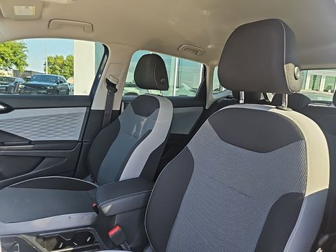 Used 2023 Volkswagen Taos S image 2