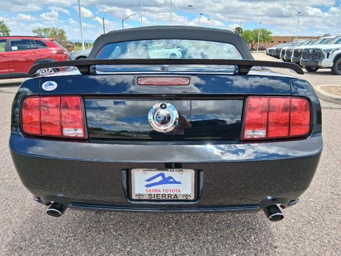 Used 2007 Ford Mustang GT RWD image 5