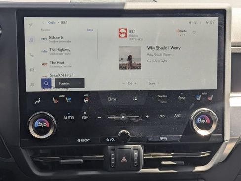 Used 2025 Lexus GX 550 w/ Cold Area Package AWD/4WD image 18