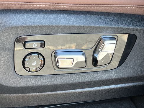 New 2026 BMW X5 xDrive50e w/ M Sport Package image 19