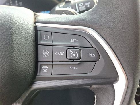 New 2025 Jeep Grand Cherokee L Altitude image 43