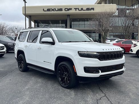 Used 2022 Jeep Wagoneer Series III image 1