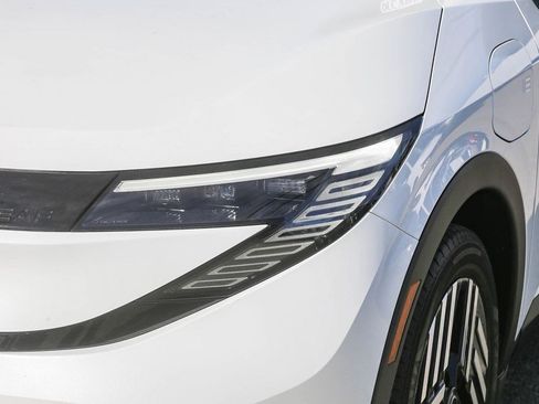 New 2026 Nissan Leaf SV+ w/ Illuminated Package FWD image 4