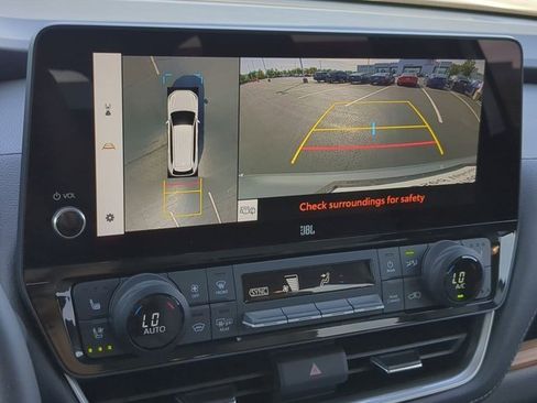 Used 2024 Toyota Grand Highlander Limited image 18