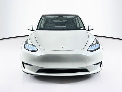 Used 2022 Tesla Model Y Performance AWD/4WD image 2
