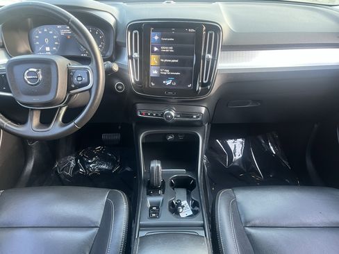 Used 2021 Volvo XC40 T5 Momentum AWD/4WD image 25