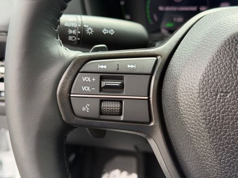 Used 2025 Honda Accord EX-L image 17