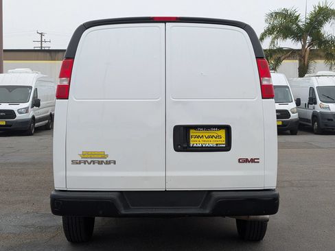 Used 2023 GMC Savana 2500 Extended RWD image 7