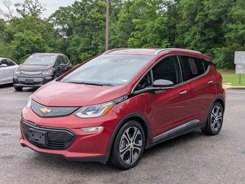 Used 2019 Chevrolet Bolt Premier w/ Infotainment Package FWD image 5