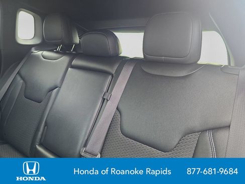 Used 2024 Jeep Compass Latitude AWD/4WD image 16
