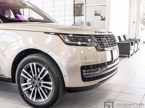 Used 2023 Land Rover Range Rover SE AWD/4WD image 4