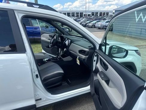 Certified 2026 Subaru Forester Premium w/ Base/Premium Package AWD/4WD image 17