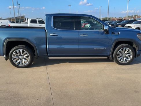 Used 2025 GMC Sierra 1500 Denali w/ Denali Reserve Package image 9