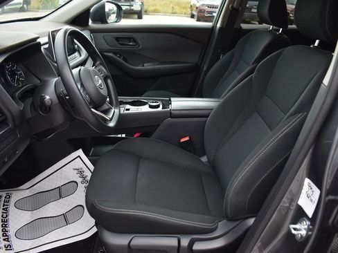 Used 2023 Nissan Rogue S image 14