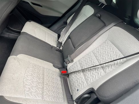 Used 2022 Chevrolet Equinox LS image 22