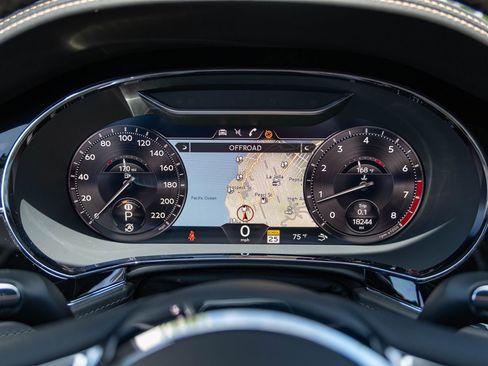 Used 2023 Bentley Continental GT V8 image 7