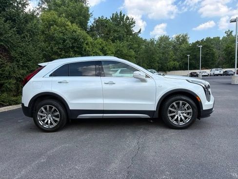 Used 2021 Cadillac XT4 Premium Luxury w/ Cold Weather Package FWD image 9