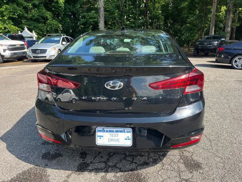 Used 2019 Hyundai Elantra SEL FWD image 8