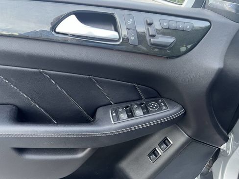 Used 2016 Mercedes-Benz GL 450 4MATIC image 27