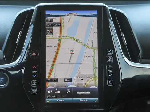 Used 2018 Toyota Prius Prime Premium image 14