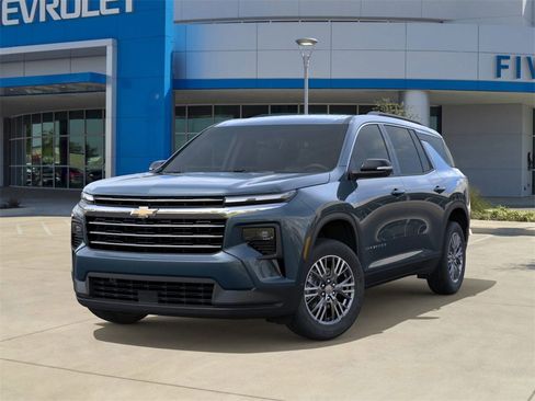 New 2026 Chevrolet Traverse LT w/ Driver Confidence Package image 6