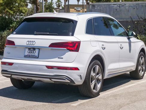Used 2023 Audi Q5 2.0T Premium w/ Convenience Package AWD/4WD image 10