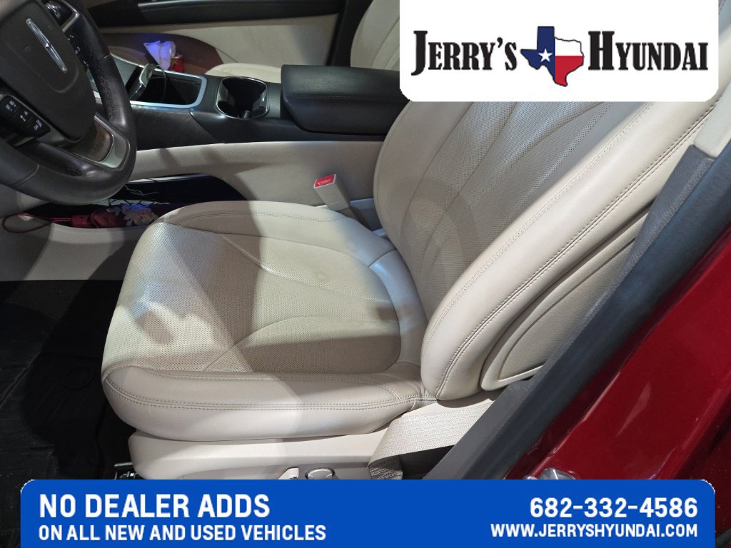 Used 2020 Lincoln Nautilus Reserve FWD image 7